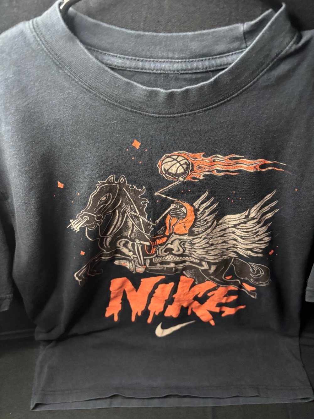 Nike Headless Hoopsmen Men’s Small Black Graphic T Shirt Basketball Loose Fit.